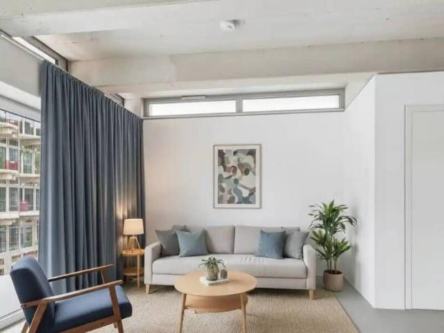 Erstbezug: 2 Zimmer Wohnung mit EBK & Balkon, 5 Min. zur U5
