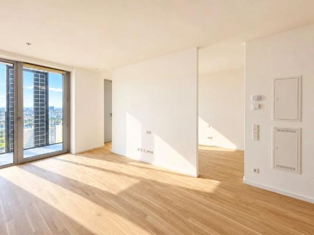 Erstbezug: 36. Etage mit Weitblick DC2 Tower: SKY RESIDENCES