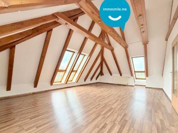 ERSTBEZUG • 4 Zimmer • Dachgeschoss Wohnung • Balken und Schrägen • mit Carport • in Schönau ID: 504