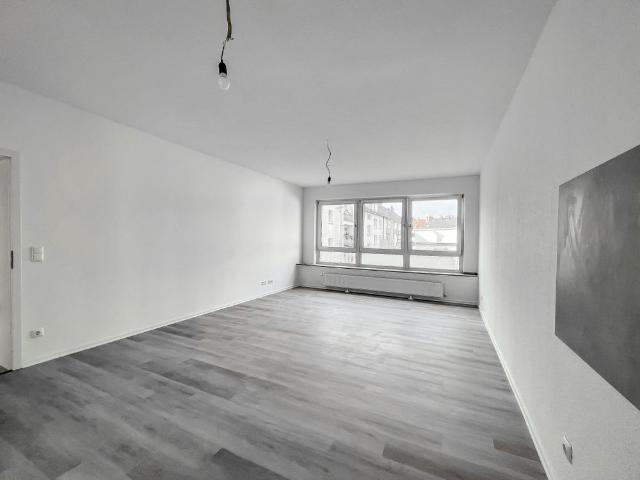 ERSTBEZUG – 5,5 Zimmer – Aufzug – Bermudadreieck / Schauspielhaus