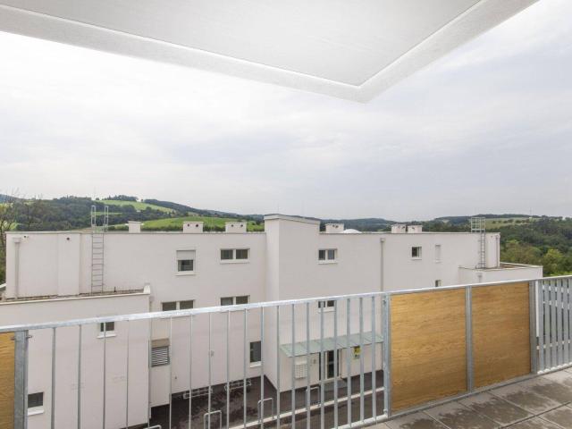 ERSTBEZUG: Charmante Wohnung mit Aussicht