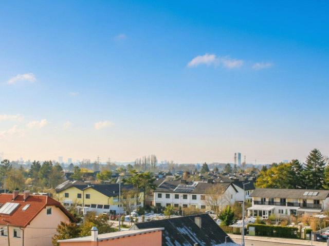 Erstbezug am Mühlwasser – großzügige 3 Zimmer Dachgeschosswohnung mit ca. 27 m² Terrassenfläche