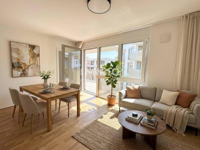 Erstbezug ab 1. Oktober: Helle 2 Zimmerwohnung mit 9,6 m² Balkon – nur 8 Gehminuten zum Donauzentrum