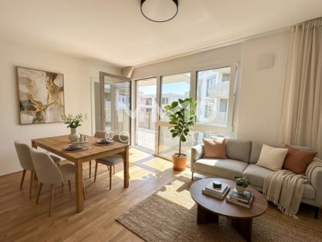 Erstbezug ab 1. Oktober Helle 2 Zimmerwohnung mit 9,6 m² Balkon – nur 8 Gehminuten zum Donauzentrum