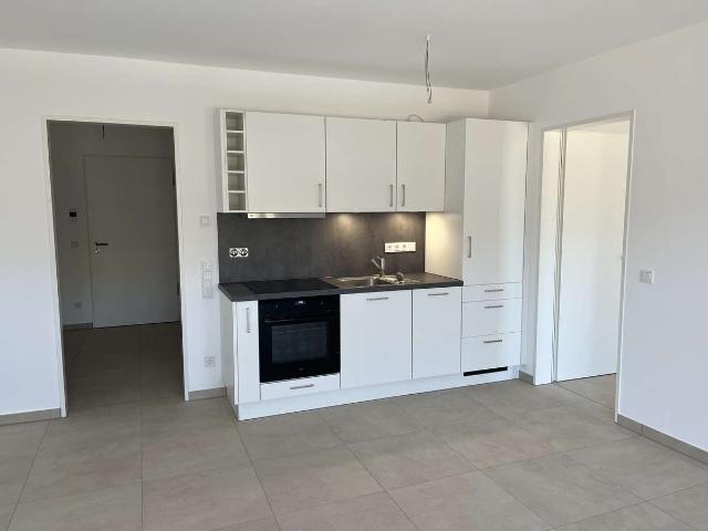 Erstbezug Balkon Einbauküche Stellplatz