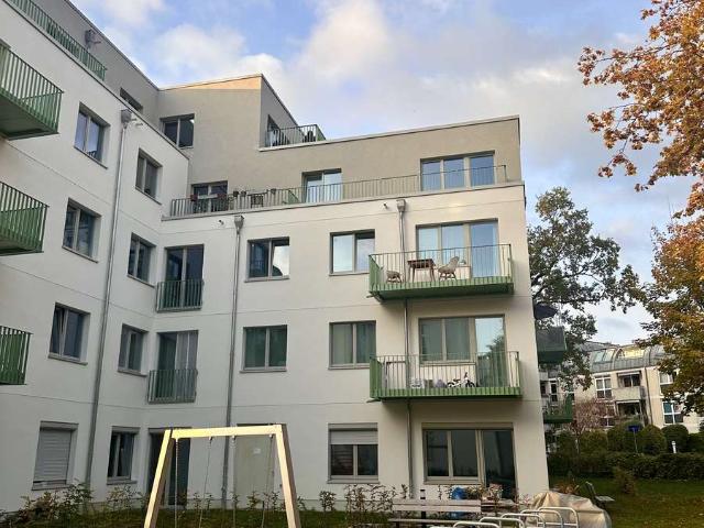 Erstbezug: Gehobenes Neubau Studio mit Terrasse