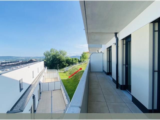 Erstbezug Geräumige Drei Zimmer Wohnung mit Balkon in Krems
