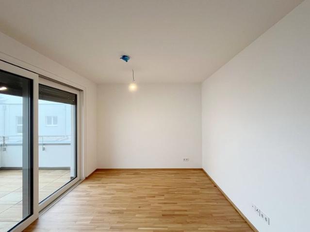 Erstbezug Geräumige 2 Zimmer Wohnung mit Freifläche