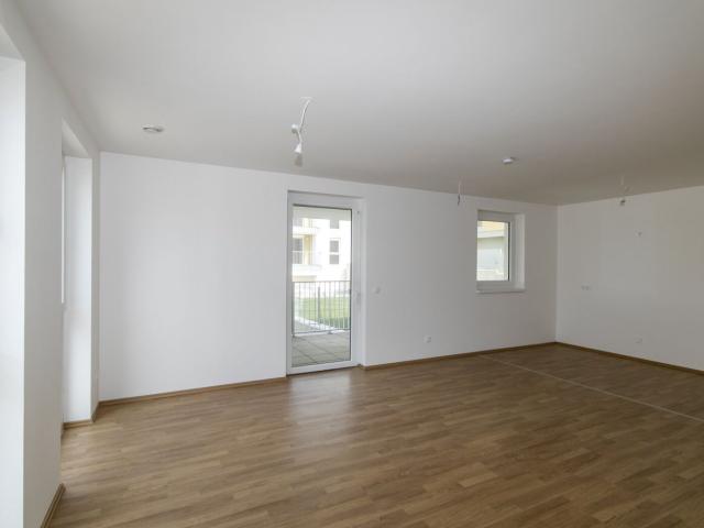Erstbezug: Grünruhelage * Große Freifläche * Garagenabstellplatz