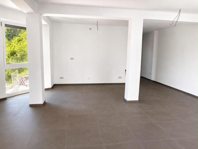 Erstbezug: Großzügige 3 Zimmer Neubauwohnung mit Balkon & Tiefgaragenstellplatz