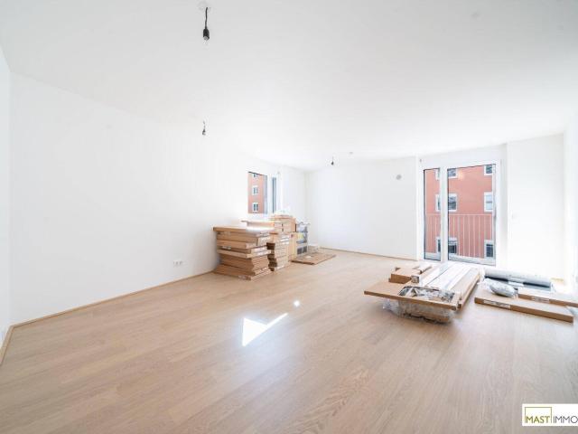 Erstbezug* Großzügige 3 Zimmer Wohnung im 2. OG Ab sofort beziehbar!