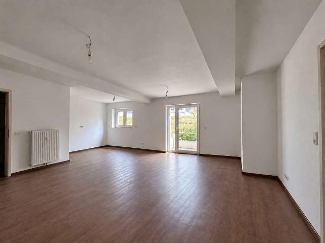 Erstbezug Großzügige 2 Zimmer Wohnung auf 2 Ebenen mit Terrasse und Garage in Lindlar