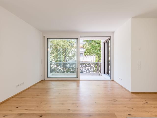 Erstbezug: Großzügige 2 Zimmer Wohnung mit Balkon und zwei Bädern in begehrter Lage von Obermenzing