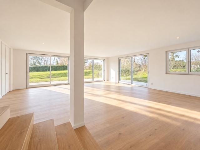 ERSTBEZUG+ Großzügiges 9 Zimmer Haus mit Garten, Terrassen & Doppelgarage in 1230 Wien