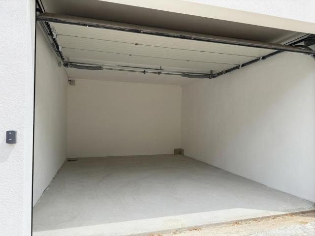Erstbezug: Dachgeschosswohnung in Mengkofen