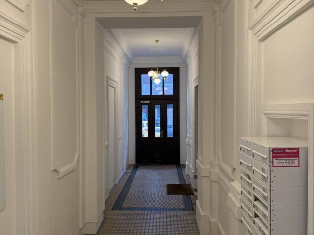 Erstbezug Dachgeschosswohnung mit Terrasse im Revitalisierten Stilaltbau in Unmittelbarer Nähe zur u3 Station Schlachthausgasse