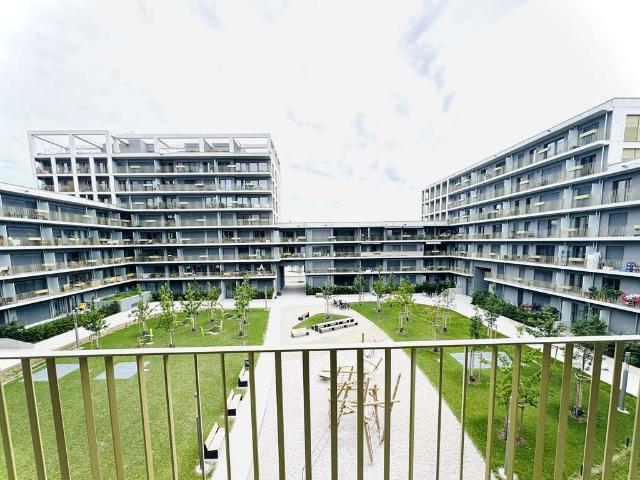 Erstbezug, EBK Balkon, Innenhof Expats Welcome