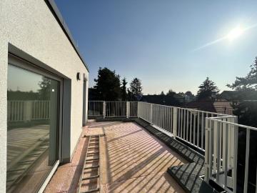 Erstbezug Eckreihenhaus mit sonniger Dachterrasse und Wohnkeller genießen Sie den Sommer im eigenen Garten!