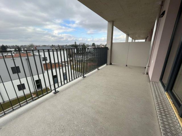 ERSTBEZUG ein viertel grün in Wr. Neustadt 3 Zimmerwohnung im 3. OG mit Balkon
