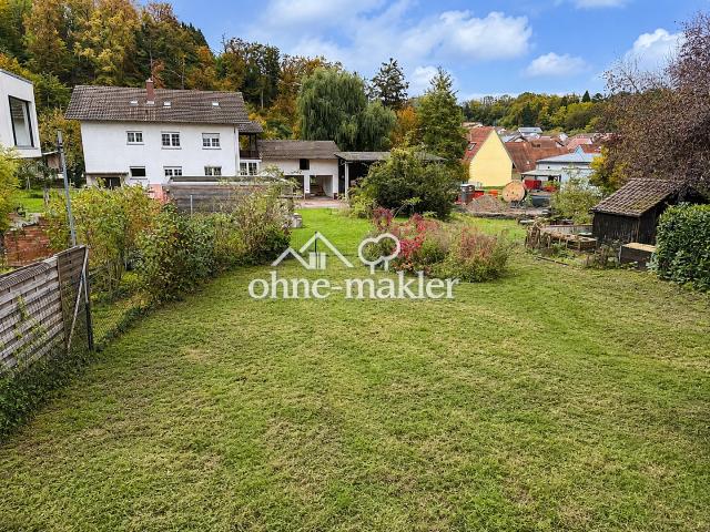 Erstbezug: Ein Zweifamilienhaus mit Garten, 3 Bädern und 7 Schlafzimmern in Tairnbach