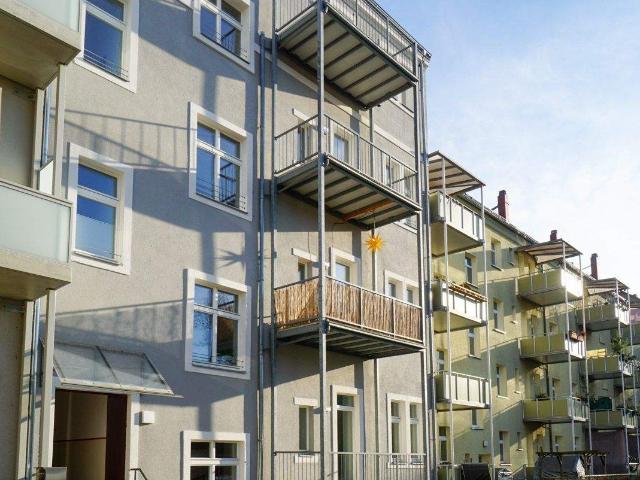 Erstbezug + Einbauküche im sanierten Altbau!