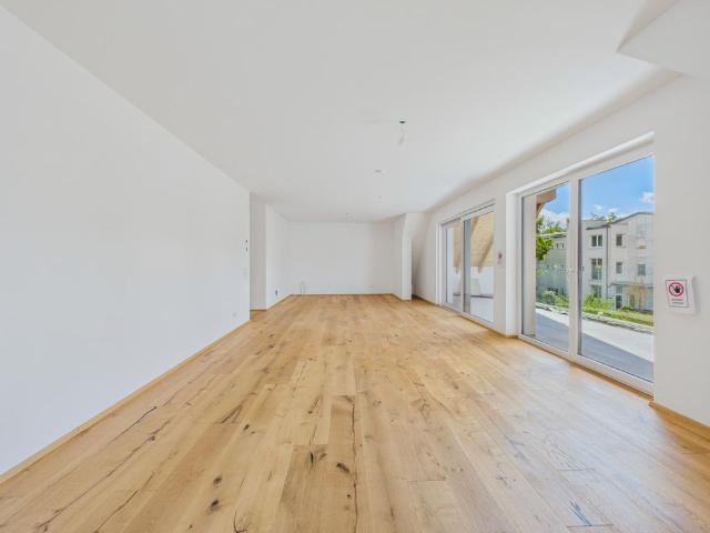 ERSTBEZUG: Exklusive Penthouse Wohnung TOP 4 mit Terrasse und Carport nahe dem Wasserwald