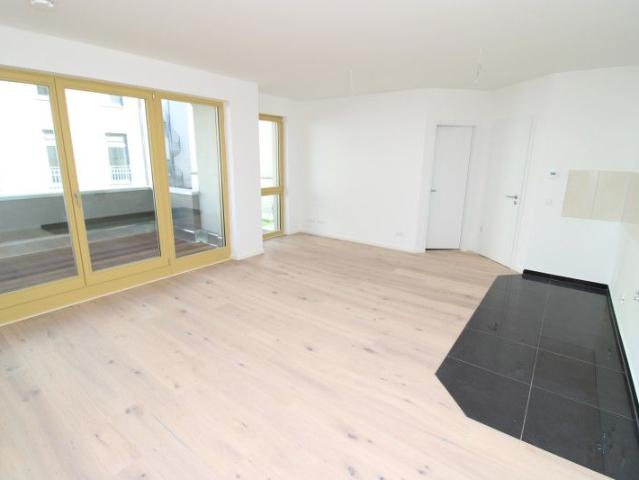 Erstbezug: Exklusive 2 Zimmer Wohnung im Neubau mit Balkon, Fußbodenheizung und Parkett!
