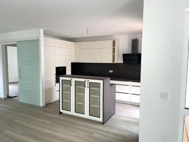 Erstbezug – Exklusive 3 Zimmer Wohnung mit EBK und Balkon in guter Lage von Radebeul Ost!