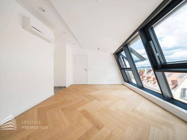 Erstbezug! Exklusive 4 Zimmer Maisonettewohnung mit großzügiger Terrasse