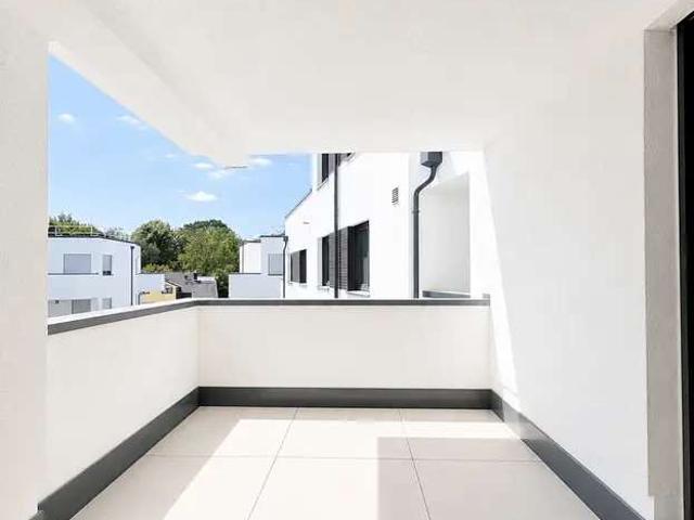 Erstbezug | Exklusive 4 Zimmer + 2 Bäder Neubauwohnung mit Süd West Balkon & TG