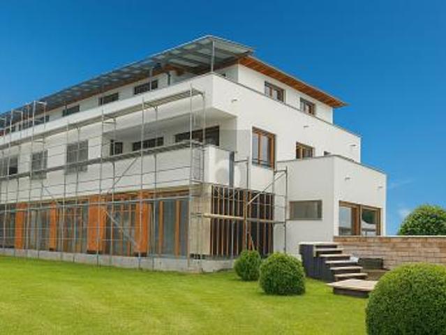 ERSTBEZUG EXKLUSIVER NEUBAU AM CHIEMSEE WHG 4/9