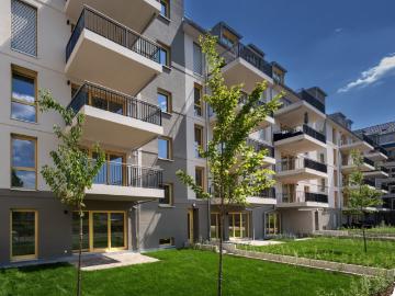 Erstbezug: Exklusiver Neubau im Zentrum mit Garten, Terrasse, Fußbodenheizung und Parkett!