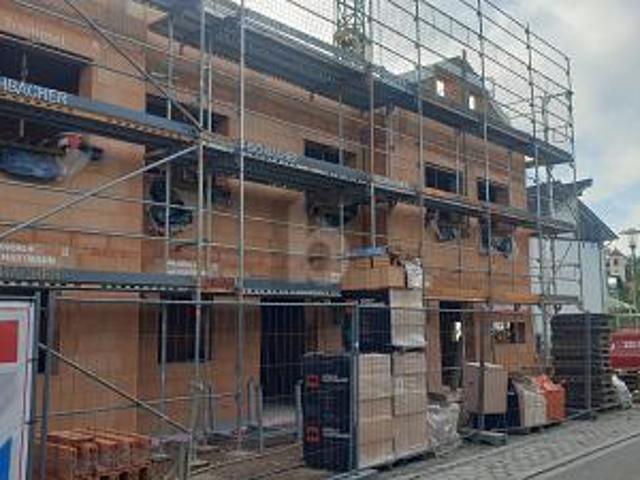 ERSTBEZUG EXKLUSIVER NEUBAU IN BELIEBTER LAGE 3/4