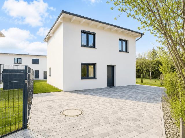 Erstbezug! Familientraum mit Garten in Traiskirchen, private Zufahrt inklusive!