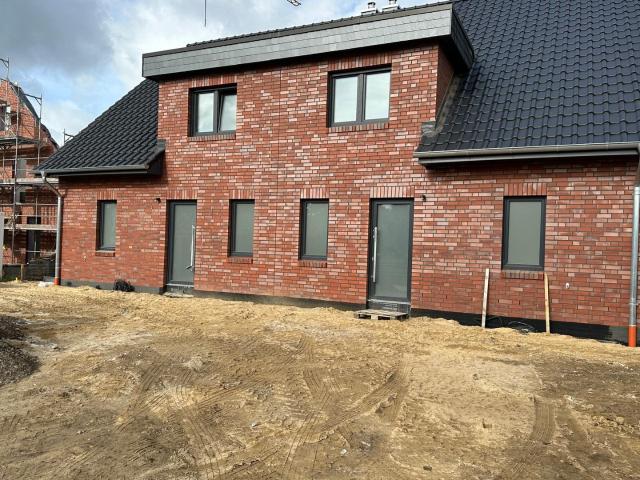 Erstbezug! Familienfreundlicher Neubau mit Garten Doppelhaushälfte in Scharnebeck