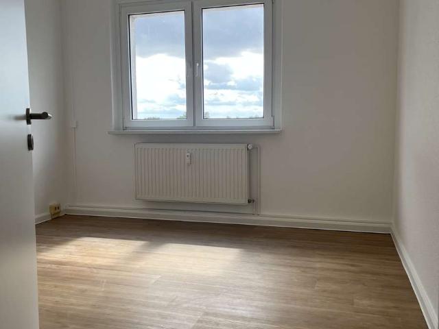 Erstbezug frisch modernisierte Vierzimmerwohnung in Rosenow