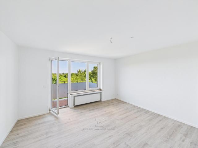 Erstbezug* Frisch sanierte 2 Zimmer Wohnung mit Balkon | Ideal für Eigennutzer & Kapitalanleger
