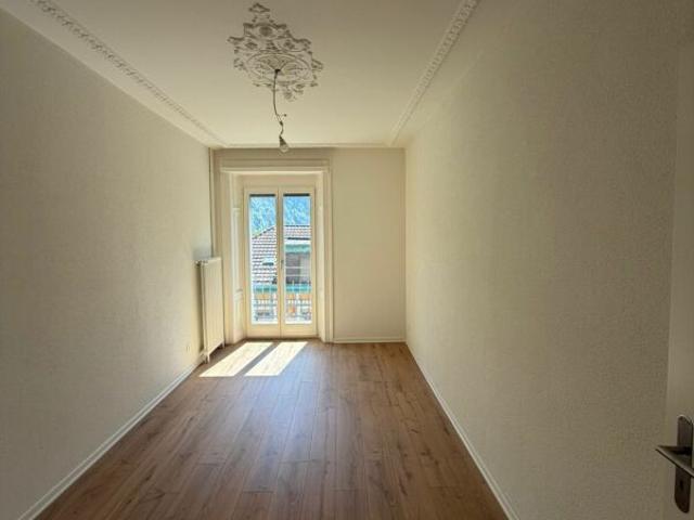 Erstbezug frisch sanierte 5.5 Zimmer Wohnung mit Balkon jetzt zu vermieten!