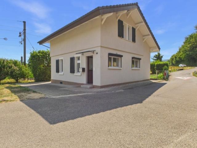 Erstbezug Komplett saniertes 4.5 Zimmer Einfamilienhaus mit grossem Garten & viel Freiraum