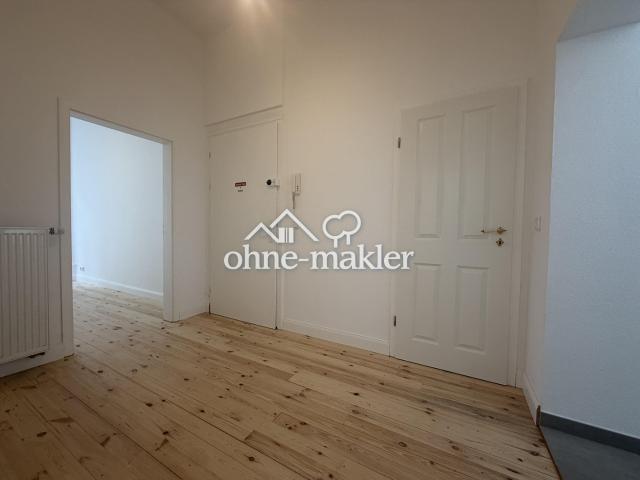 Erstbezug* Kernsanierte 3 Zimmer Altbau Wohnung auf der Bergerstraße mit EBK und Balkon