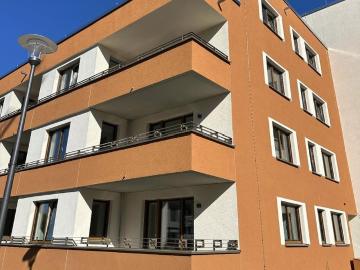 Erstbezug: Helle 3 Zimmer Neubau Wohnung mit Süd Loggia & TG