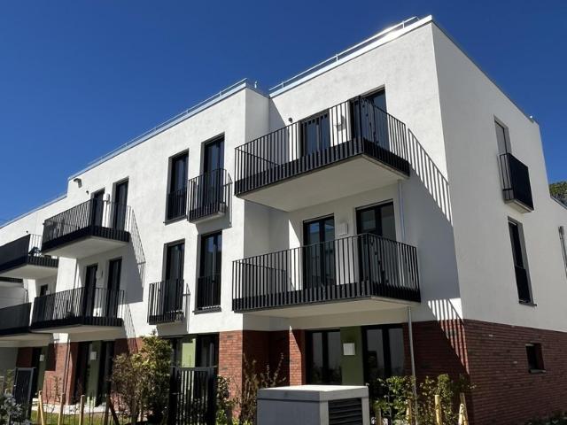 ERSTBEZUG: Helle 3 Zimmer Wohnung mit Balkon