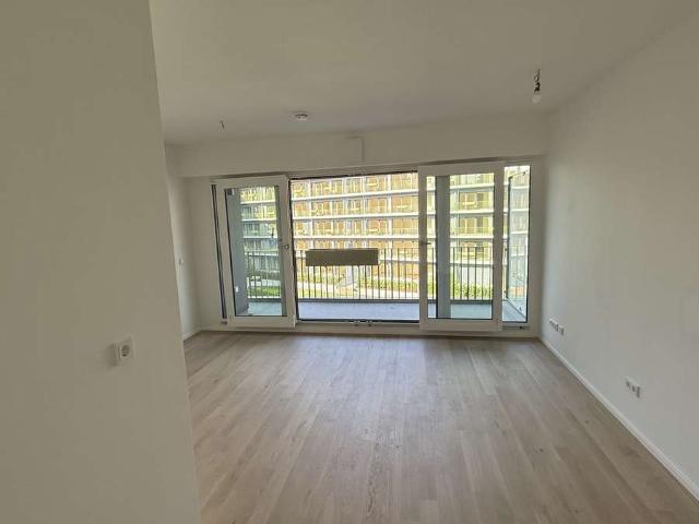Erstbezug: helle 2 Zimmerwohnung mit Balkon ab 15.11./1.12