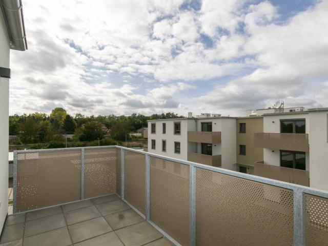 ERSTBEZUG: Helle, südowestseitige Eckwohnung