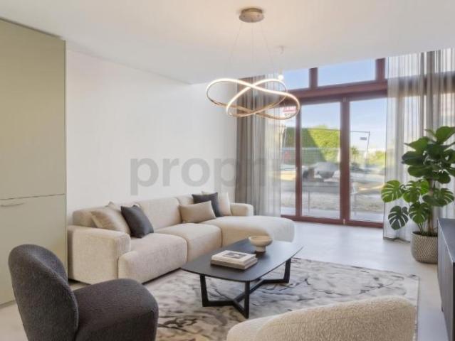 Erstbezug im Neubau 2026, Grosszügige Galerie & Ruhige Lage!
