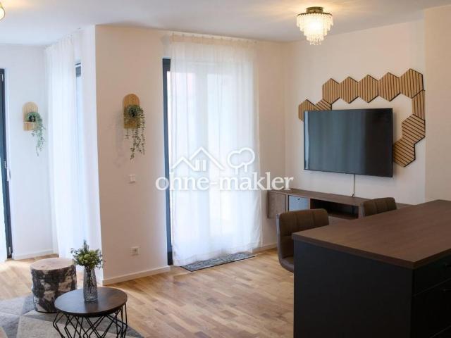 Erstbezug in Adlershof: Helle 3,5 Zimmer Wohnung mit Südwest Loggia, Home Office & TG Stellplatz