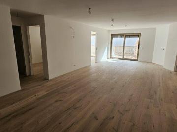 Erstbezug in Baden: Helle Wohnung mit Terrasse in Top Lage