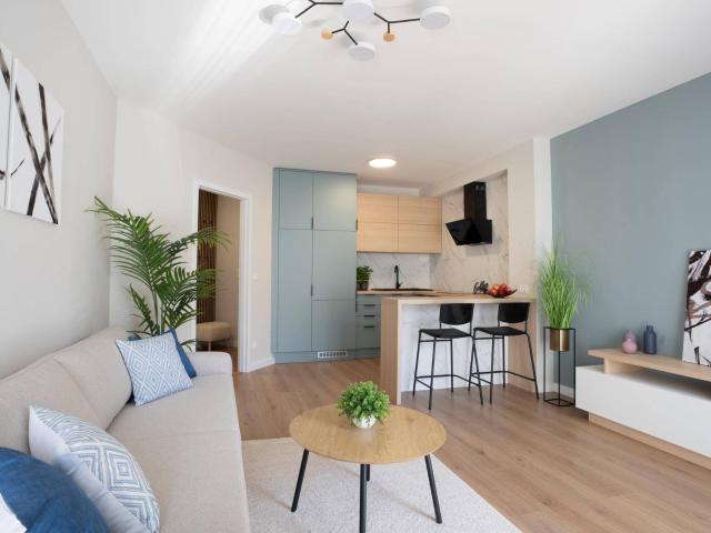 Erstbezug in die vollständig renovierte & möblierte 2 Zimmer Wohnung mit Balkon im zentralen Margareten, PROVISIONSFREI!
