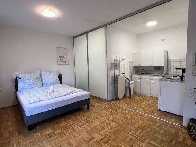 Erstbezug in möblierten 1 Raum Wohnung Study & Work, Chemnitz Amsterdam Apartments for Rent