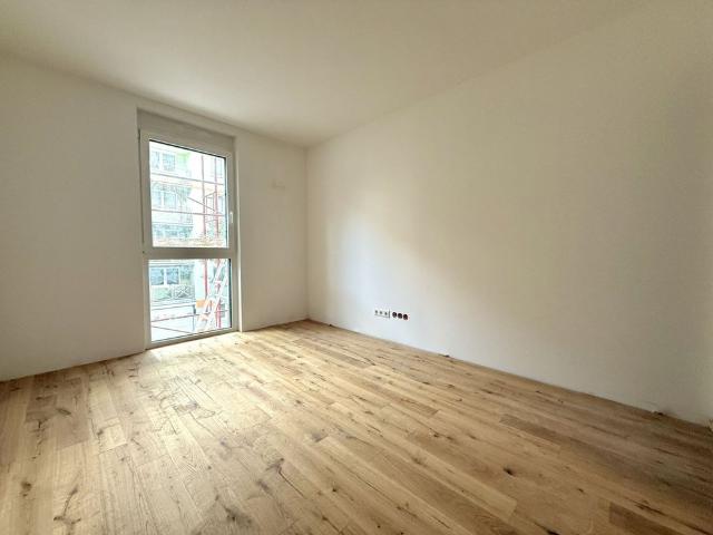 BEZUGSFERTIG: Neubau Erstbezug mit Freifläche und Küche! Top 10
